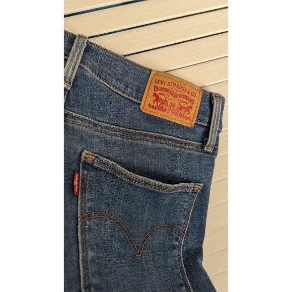 Levi's Slimming Skinny Mid-Rise Medium Wash  Skinny Jeans - Picture 7 of 8